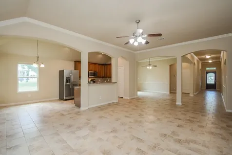 2205 Lake Forrest Drive West Columbia TX 77486