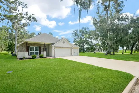 2205 Lake Forrest Drive West Columbia TX 77486