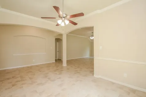 2205 Lake Forrest Drive West Columbia TX 77486