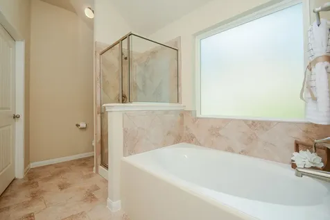 2205 Lake Forrest Drive West Columbia TX 77486