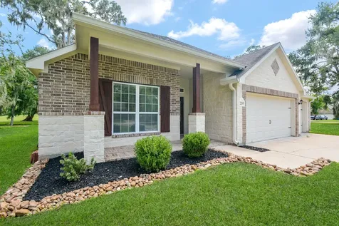 2205 Lake Forrest Drive West Columbia TX 77486