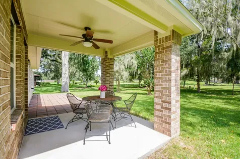 2205 Lake Forrest Drive West Columbia TX 77486