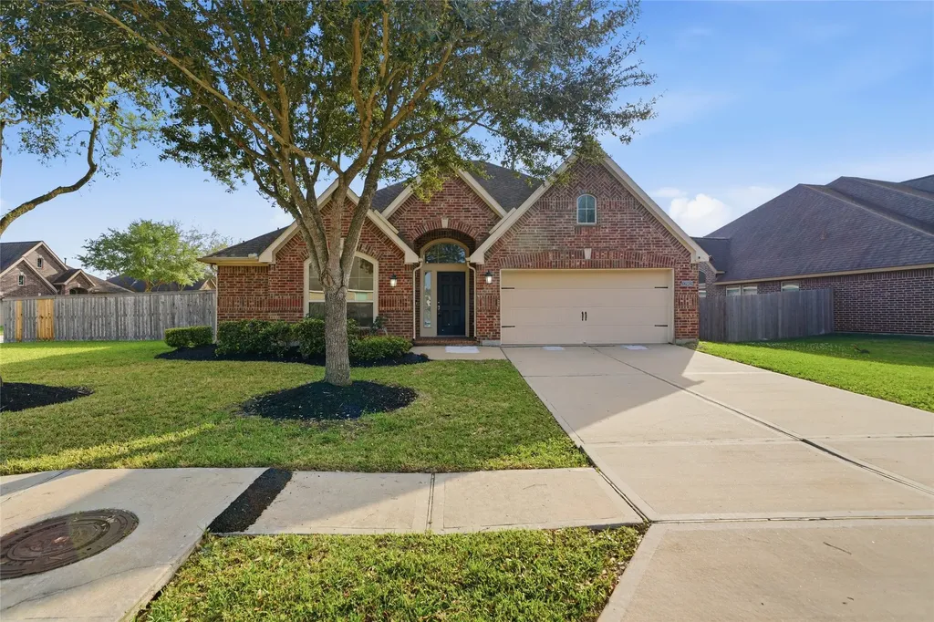 13902 Lost Creek Drive Pearland TX 77584