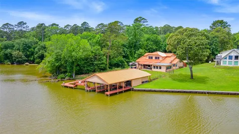 56 Magnolia Drive Huntsville TX 77340