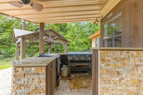 56 Magnolia Drive Huntsville TX 77340