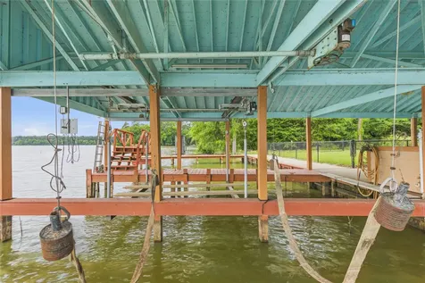 56 Magnolia Drive Huntsville TX 77340