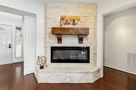 56 Magnolia Drive Huntsville TX 77340