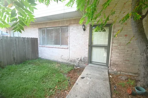 8340 La Roche Lane Houston TX 77036