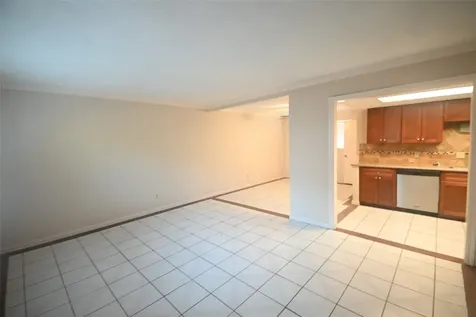 8340 La Roche Lane Houston TX 77036