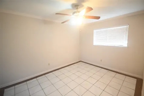 8340 La Roche Lane Houston TX 77036