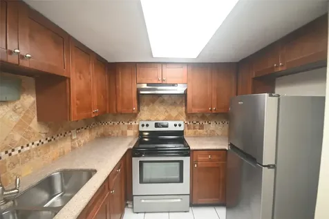 8340 La Roche Lane Houston TX 77036