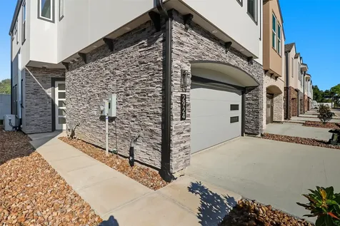 2924 El Fenice Lane Houston TX 77057