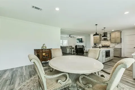 17700 Fregia Road Hull TX 77564