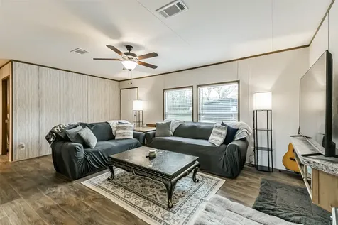 17700 Fregia Road Hull TX 77564