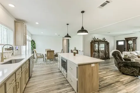 17700 Fregia Road Hull TX 77564