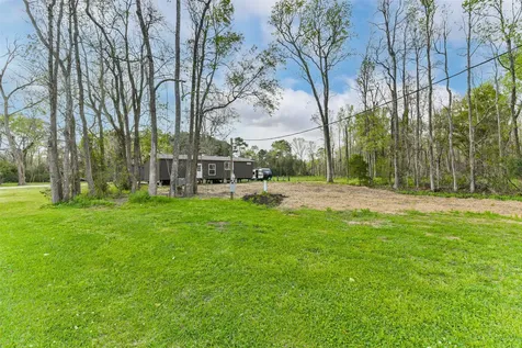 17700 Fregia Road Hull TX 77564