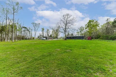 17700 Fregia Road Hull TX 77564