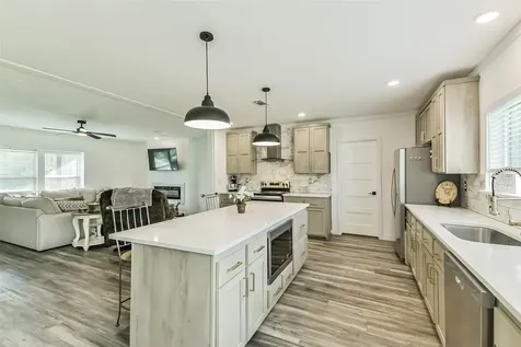 17700 Fregia Road Hull TX 77564