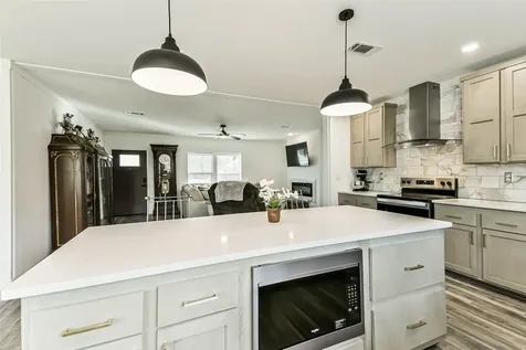 17700 Fregia Road Hull TX 77564