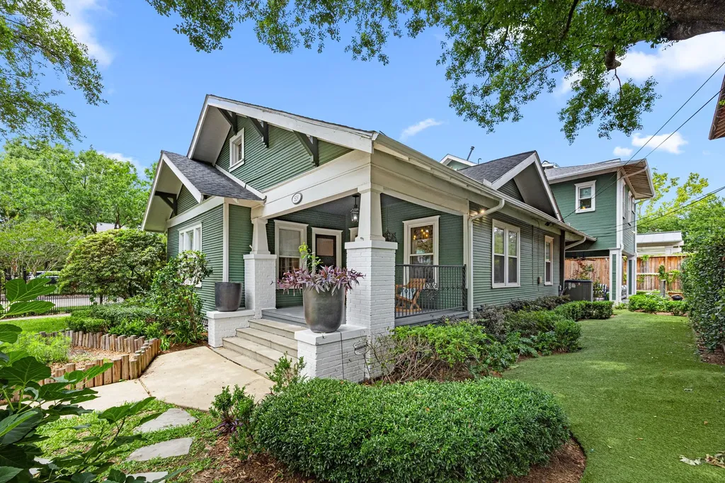 529 Highland Street Houston TX 77009
