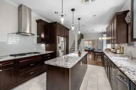 529 Highland Street Houston TX 77009