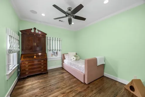 529 Highland Street Houston TX 77009