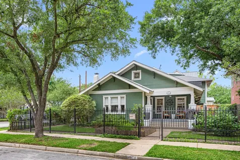 529 Highland Street Houston TX 77009