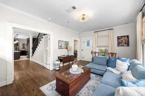 529 Highland Street Houston TX 77009