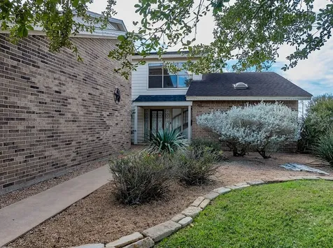 640 S College Street La Grange TX 78945