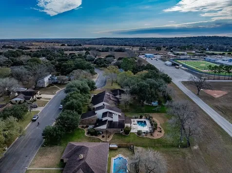640 S College Street La Grange TX 78945