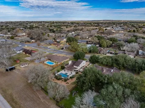 640 S College Street La Grange TX 78945