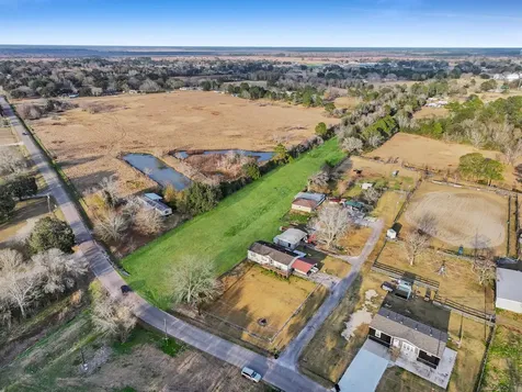 16195 Marsh Road Hamshire TX 77622