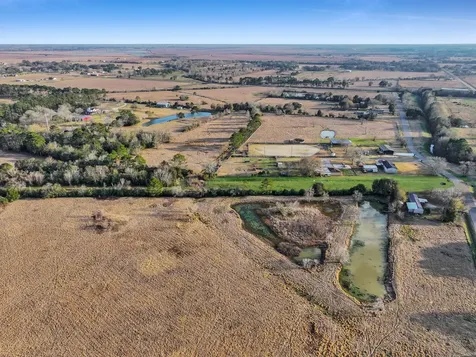 16195 Marsh Road Hamshire TX 77622