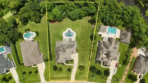 4926 Beekman Drive Missouri City TX 77459