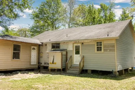 1226 County Road 5007 Cleveland TX 77327