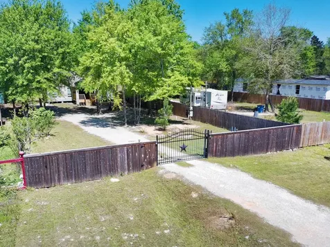 1226 County Road 5007 Cleveland TX 77327