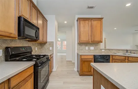 2030 Creek Shore Lane Pearland TX 77581