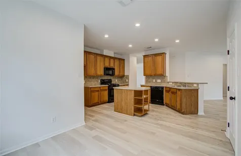 2030 Creek Shore Lane Pearland TX 77581