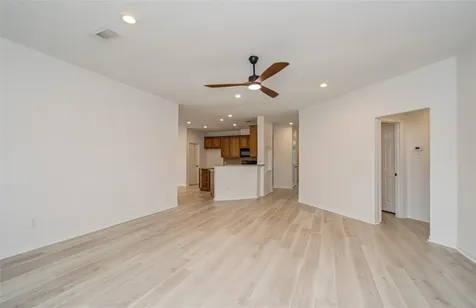 2030 Creek Shore Lane Pearland TX 77581