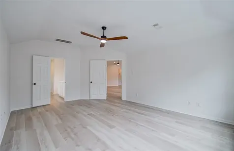 2030 Creek Shore Lane Pearland TX 77581