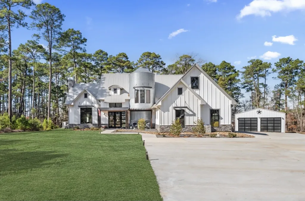 705 Private Road 6028 Brookeland TX 75931