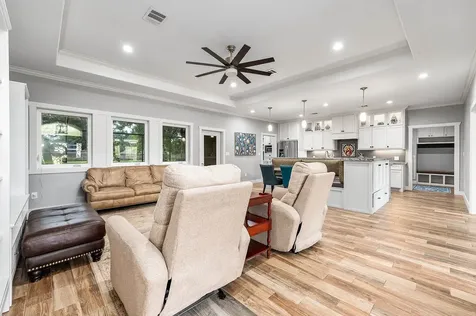201 Hillcrest Drive Alvin TX 77511