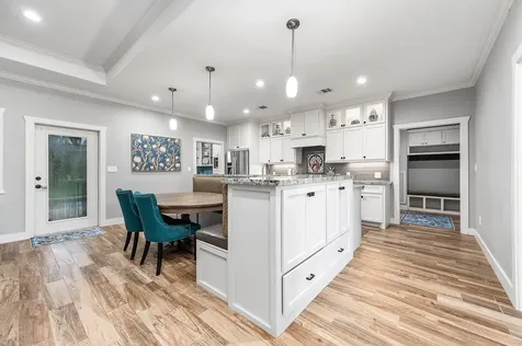 201 Hillcrest Drive Alvin TX 77511