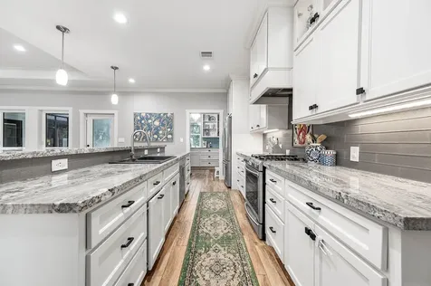 201 Hillcrest Drive Alvin TX 77511
