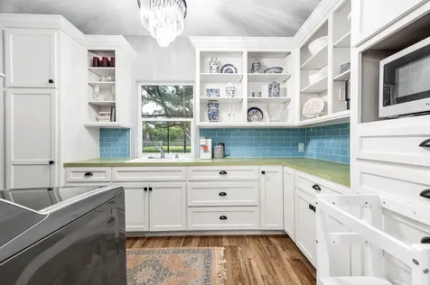 201 Hillcrest Drive Alvin TX 77511