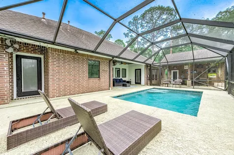 201 Hillcrest Drive Alvin TX 77511