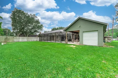 201 Hillcrest Drive Alvin TX 77511