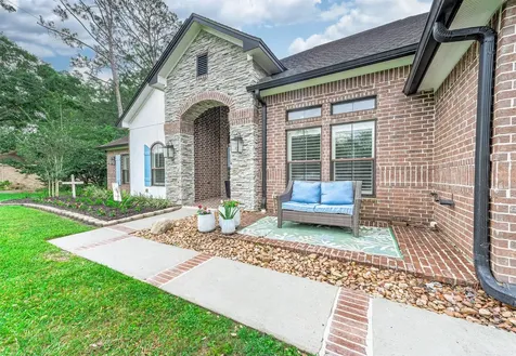 201 Hillcrest Drive Alvin TX 77511