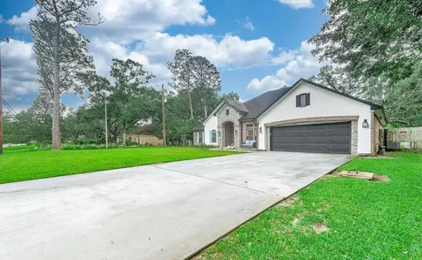 201 Hillcrest Drive Alvin TX 77511