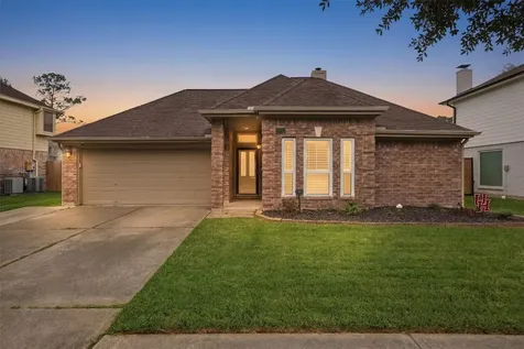 2710 Hazel Street Pearland TX 77581